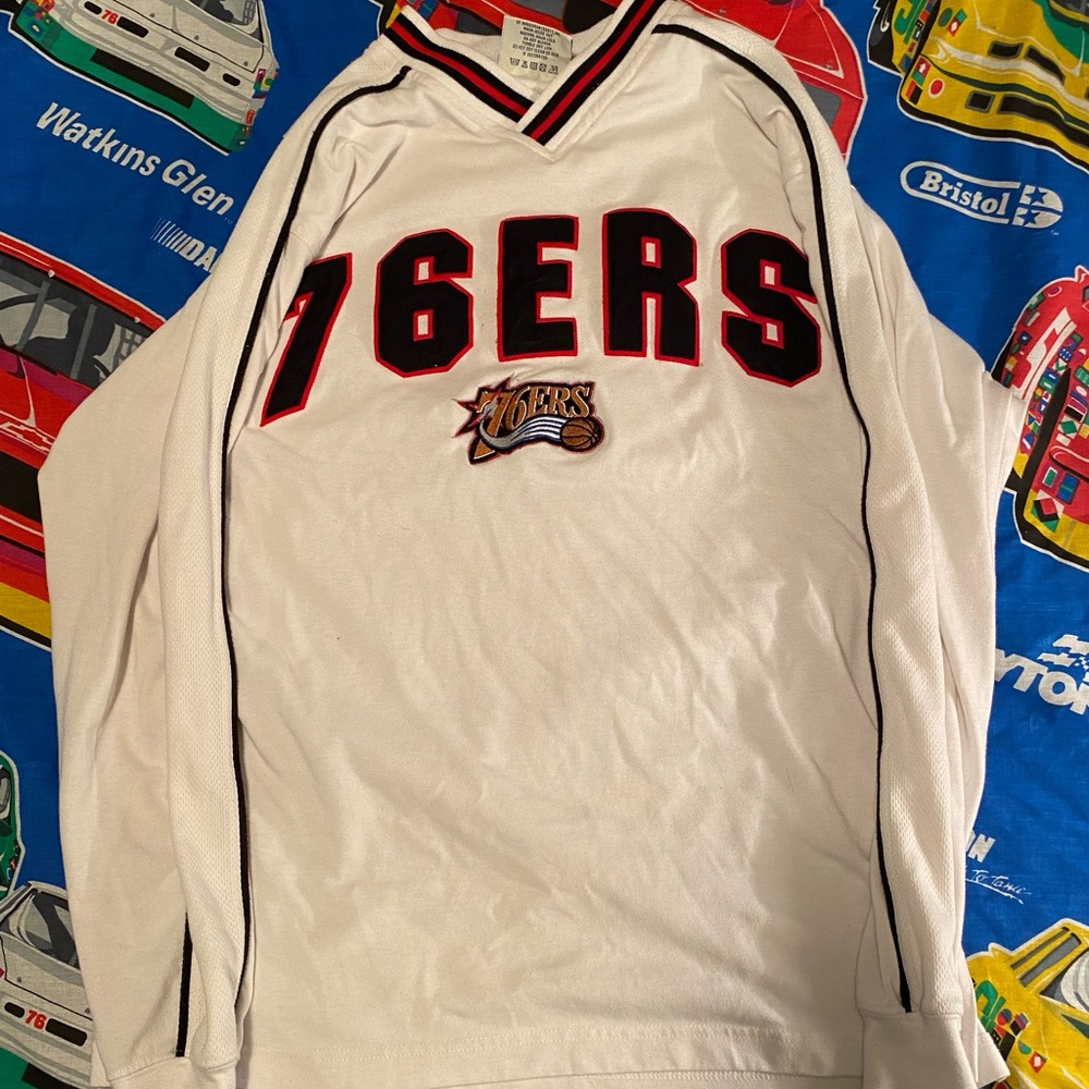 Retro 76’s warm up shirt